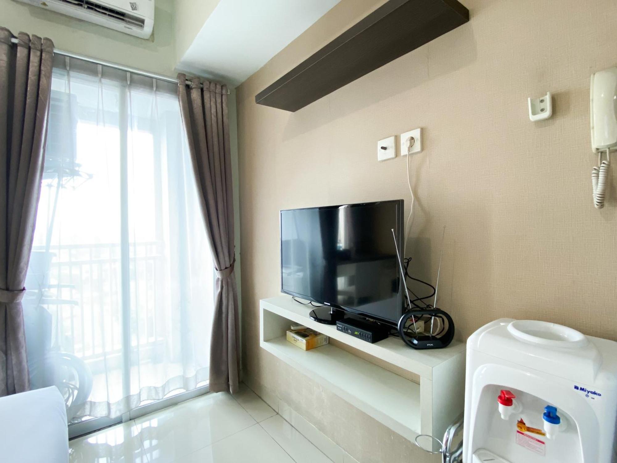 Cozy At 20th Floor Grand Dhika By Travelio Apartemen